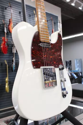 Larry Carlton - Sire T7 Anthique White 2